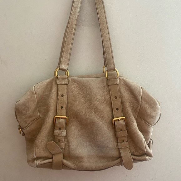 Prada leather bag! - Picture 11 of 14